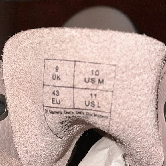 Dr. Martens *NWOB* Jadon III Boot Pisa Leather Platforms, Unisex, Taupe - Picture 11 of 11